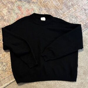 Black H&M sweater